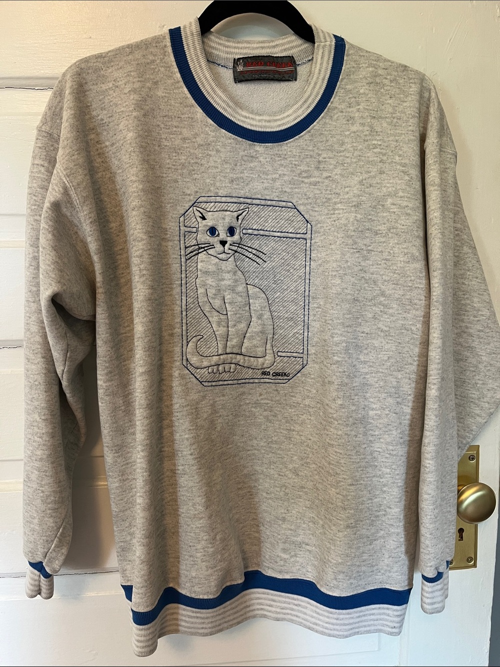 Vintage Crew Neck Cat Sweatshirt - Picture 2 of 4
